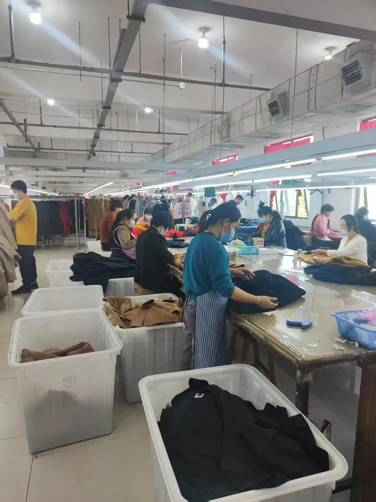 Lianpin Women's Factory Banner 1